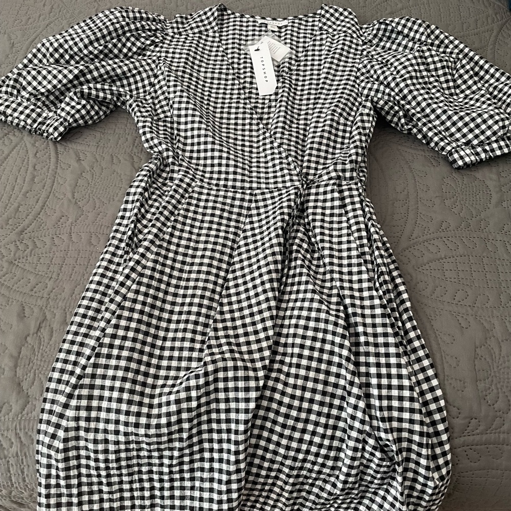 Women’s size 8 Topshop black and white checkered dress